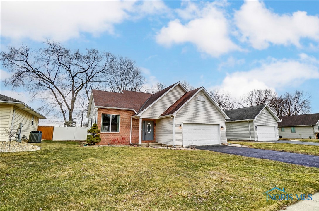 1645 Parkside Place, Findlay, Ohio image 2