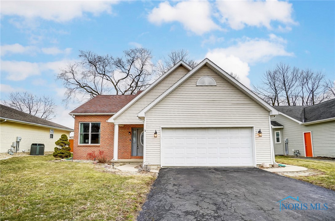 1645 Parkside Place, Findlay, Ohio image 1
