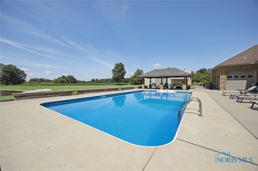 586 N State Route 587