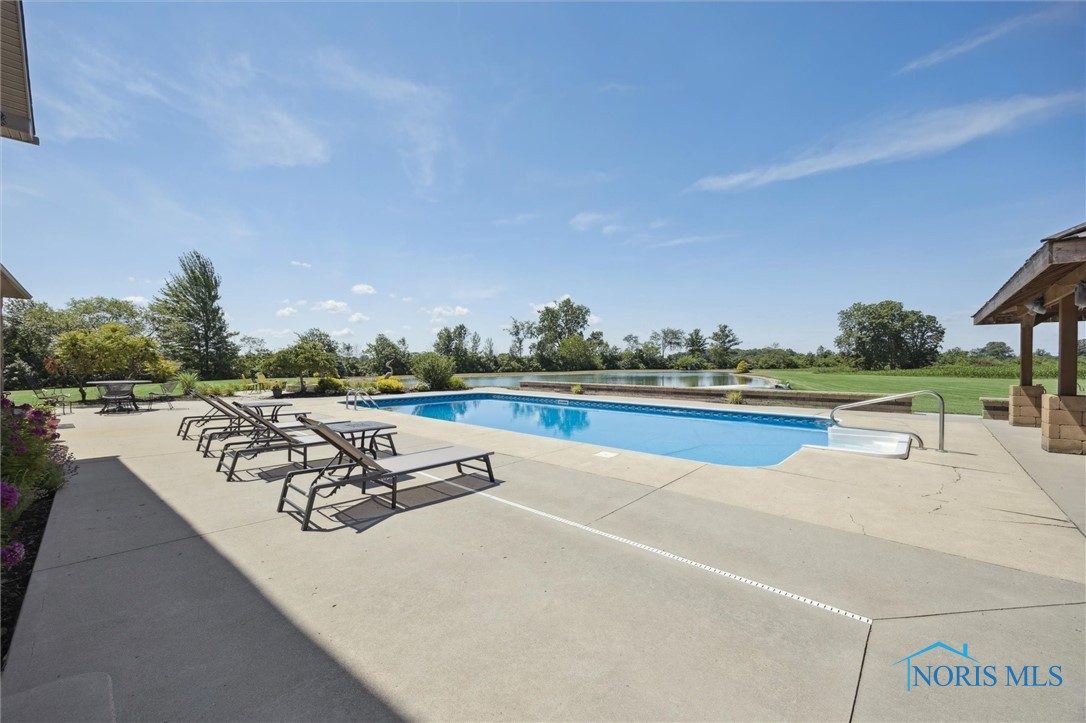 586 N State Route 587