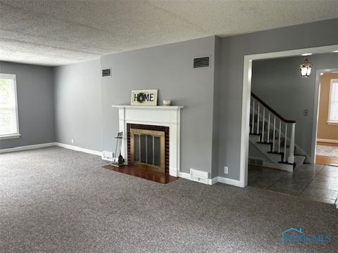Tiny photo for 817 Oakwood Avenue, Bryan, OH 43506 (MLS # 6136217)