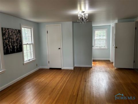 Tiny photo for 817 Oakwood Avenue, Bryan, OH 43506 (MLS # 6136217)