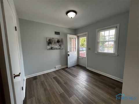 Tiny photo for 817 Oakwood Avenue, Bryan, OH 43506 (MLS # 6136217)