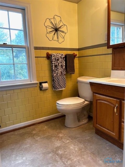 Tiny photo for 817 Oakwood Avenue, Bryan, OH 43506 (MLS # 6136217)