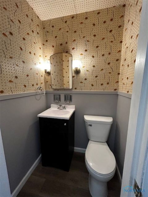 Tiny photo for 817 Oakwood Avenue, Bryan, OH 43506 (MLS # 6136217)
