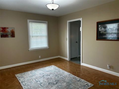 Tiny photo for 817 Oakwood Avenue, Bryan, OH 43506 (MLS # 6136217)