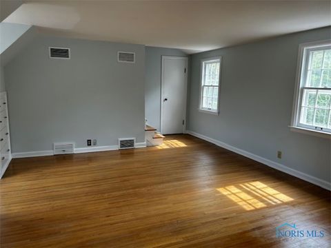 Tiny photo for 817 Oakwood Avenue, Bryan, OH 43506 (MLS # 6136217)