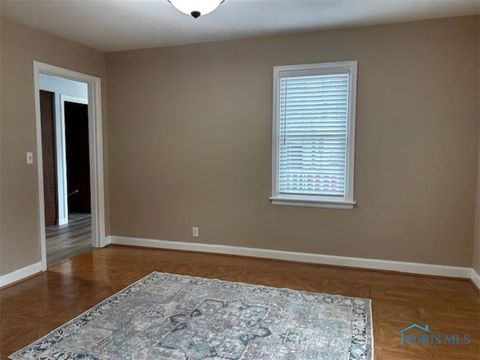 Tiny photo for 817 Oakwood Avenue, Bryan, OH 43506 (MLS # 6136217)