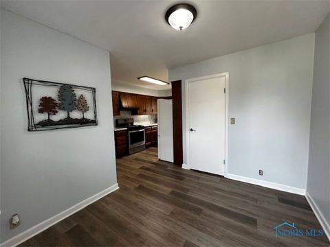 Tiny photo for 817 Oakwood Avenue, Bryan, OH 43506 (MLS # 6136217)
