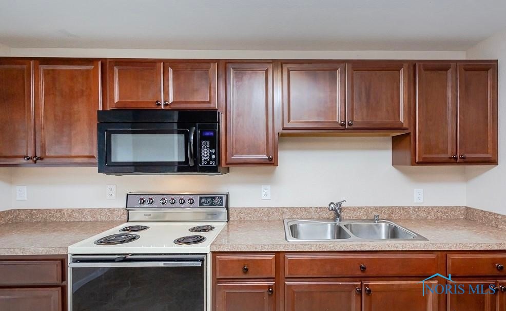 5241 Rowland Road, Toledo, Ohio image 13