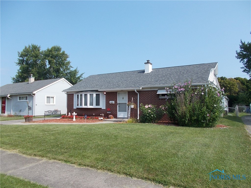 4450 Thackeray Road, Maumee, Ohio image 1