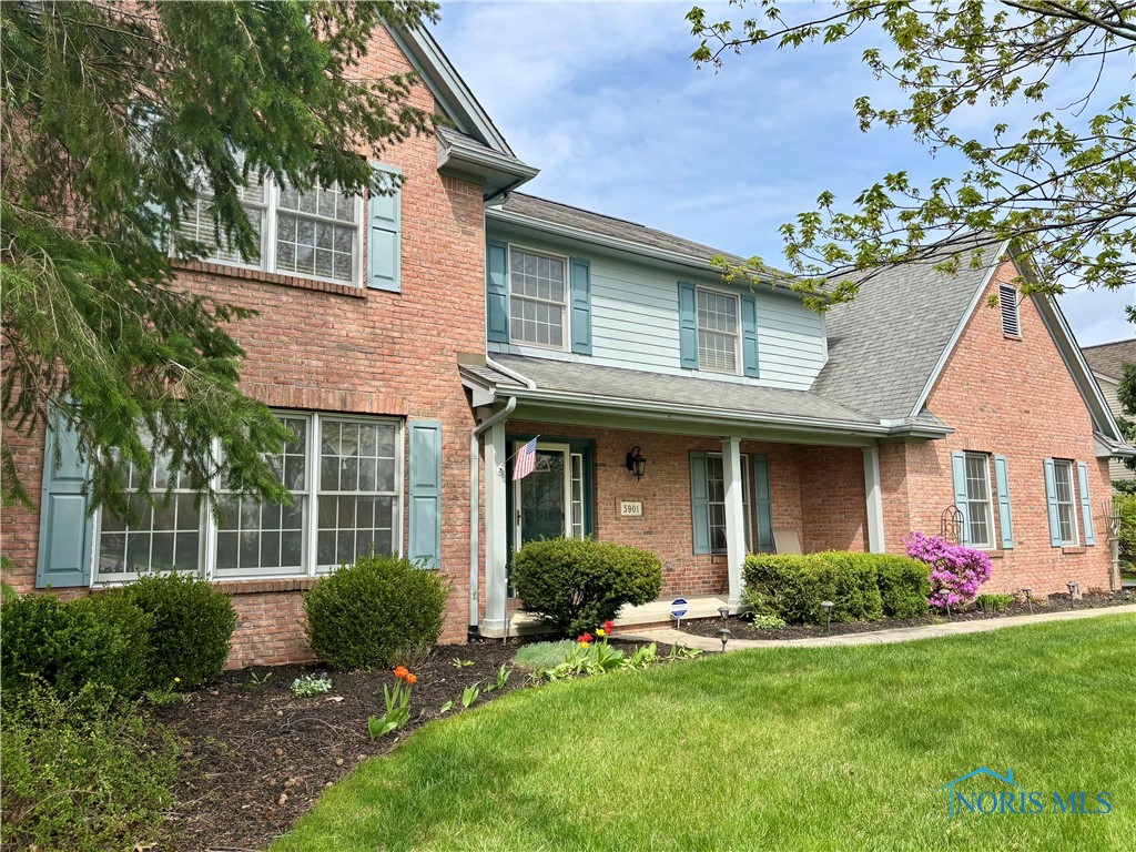 5901 E Cobblestones Lane, Sylvania, Ohio image 2