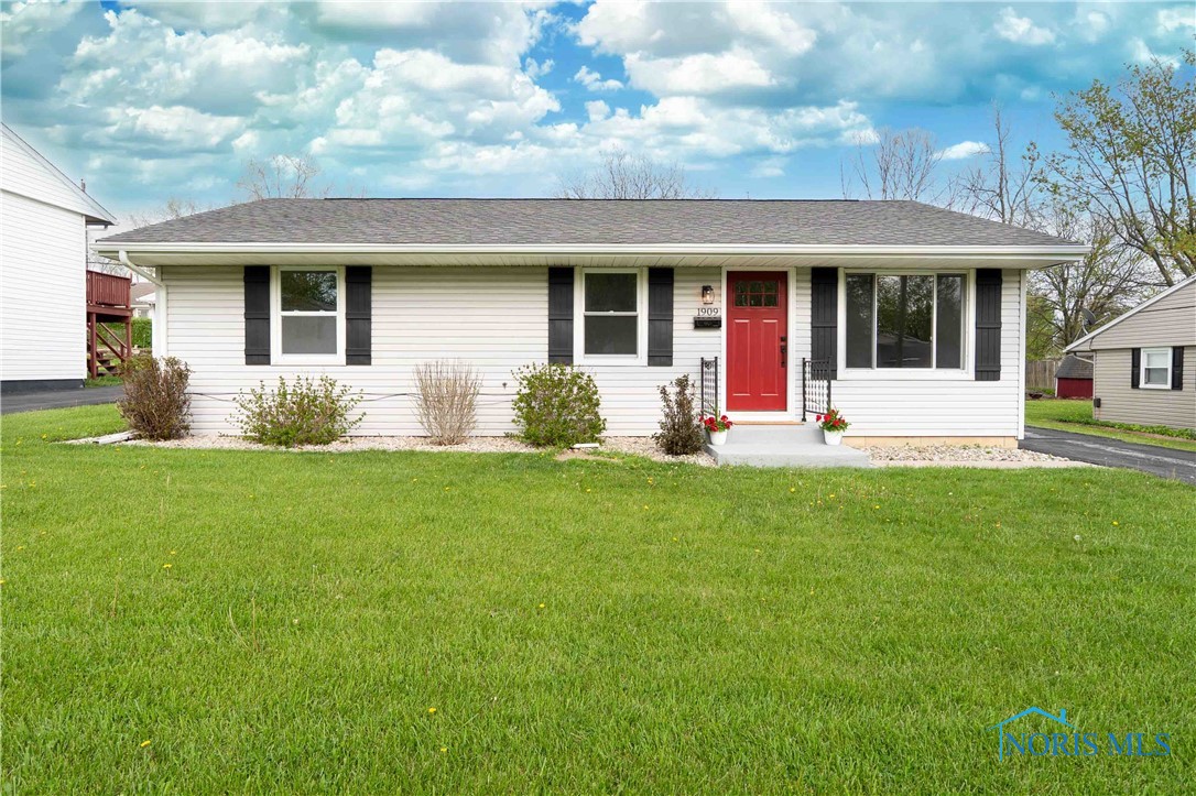 1909 Jennifer Lane, Findlay, Ohio image 1