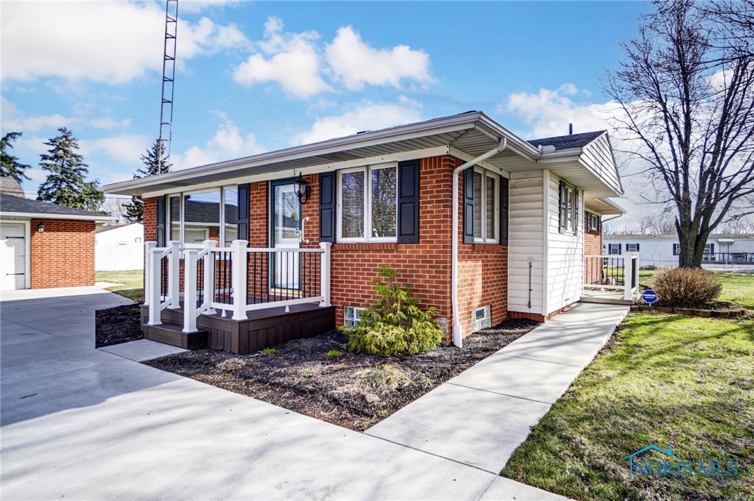 859 Gibson Drive, Toledo, Ohio image 3