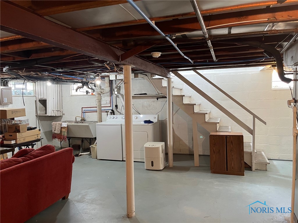 3136 Drummond Road, Toledo, Ohio image 24