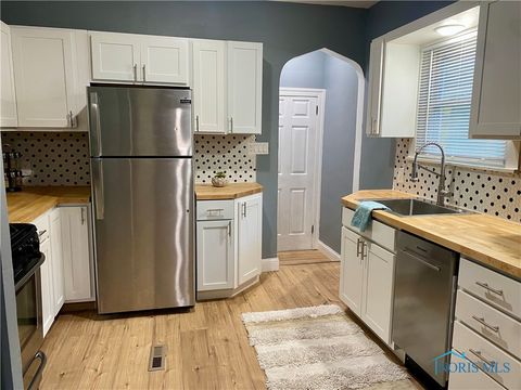Tiny photo for 2017 Marlow Road, Toledo, OH 43613 (MLS # 6136322)