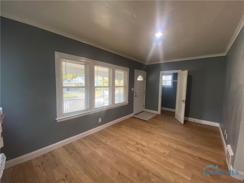 Tiny photo for 2017 Marlow Road, Toledo, OH 43613 (MLS # 6136322)