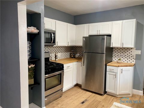 Tiny photo for 2017 Marlow Road, Toledo, OH 43613 (MLS # 6136322)