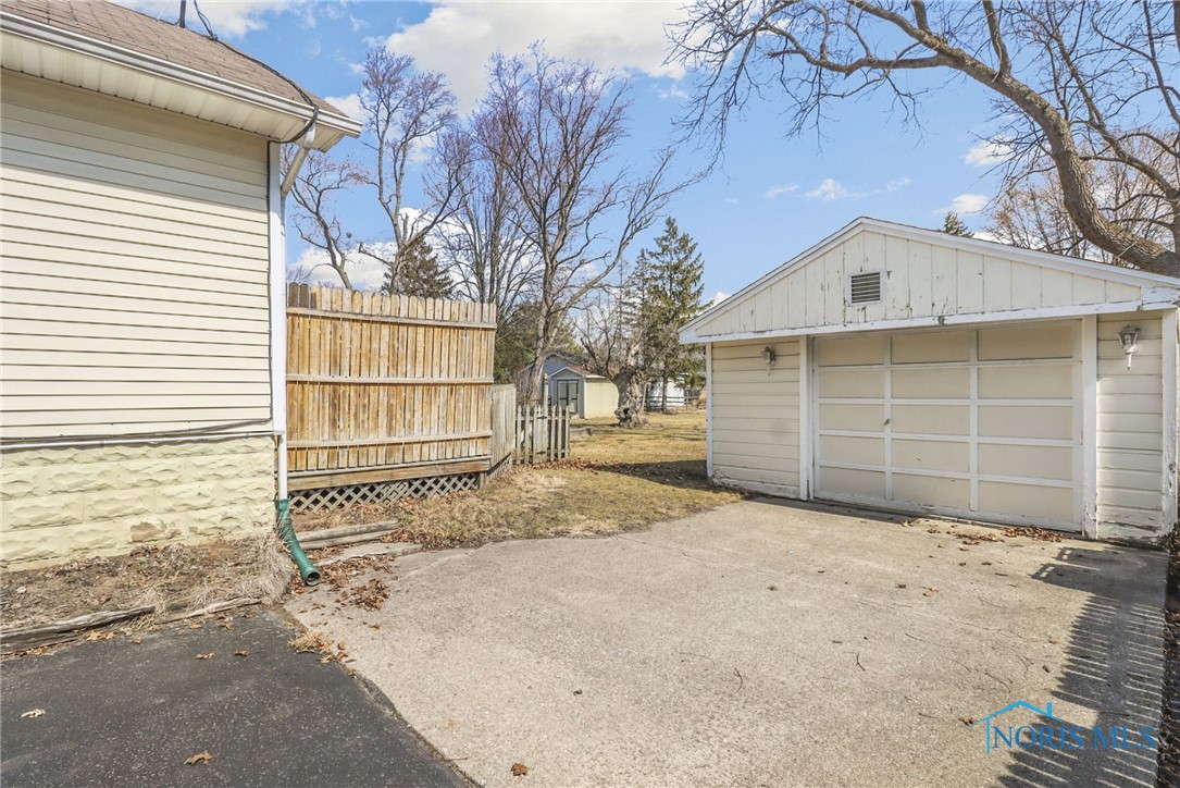 5058 Rowland Road, Toledo, Ohio image 32