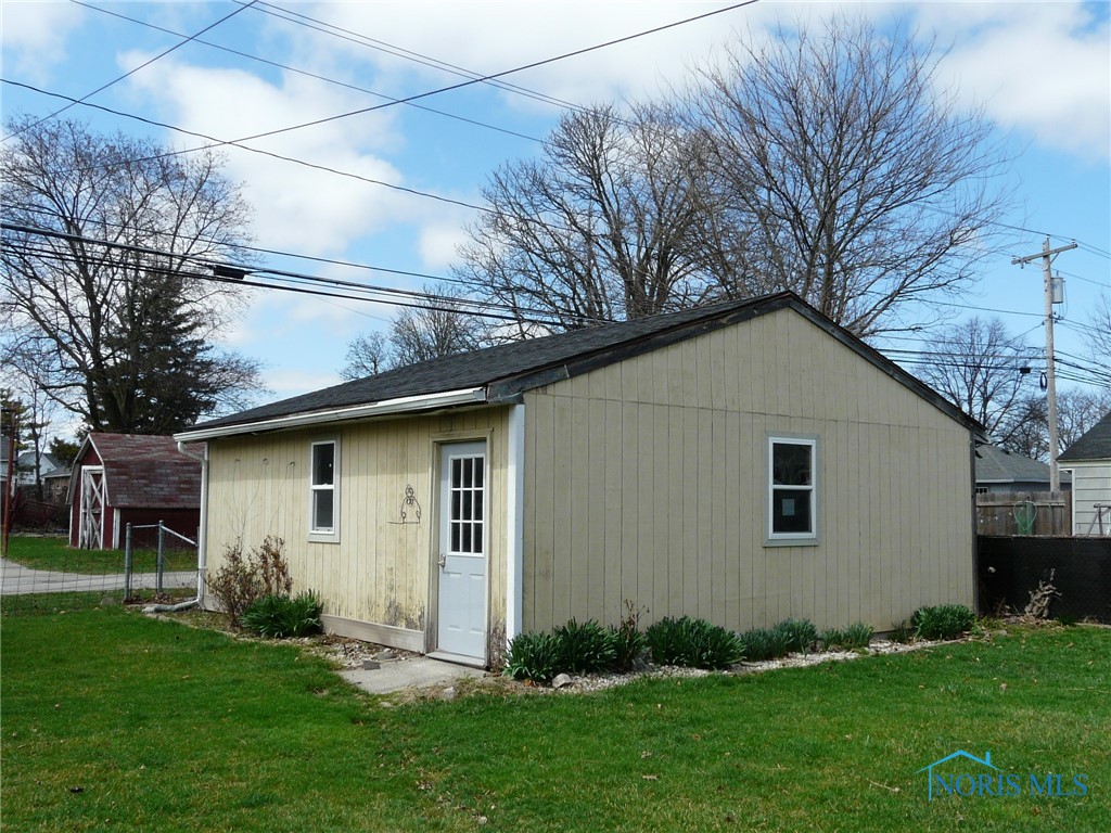 1408 1/2 Washington Street, Genoa, Ohio image 5
