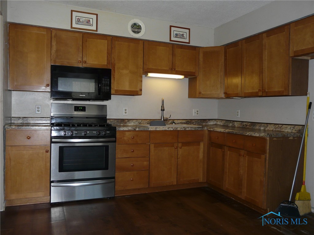 1408 1/2 Washington Street, Genoa, Ohio image 14