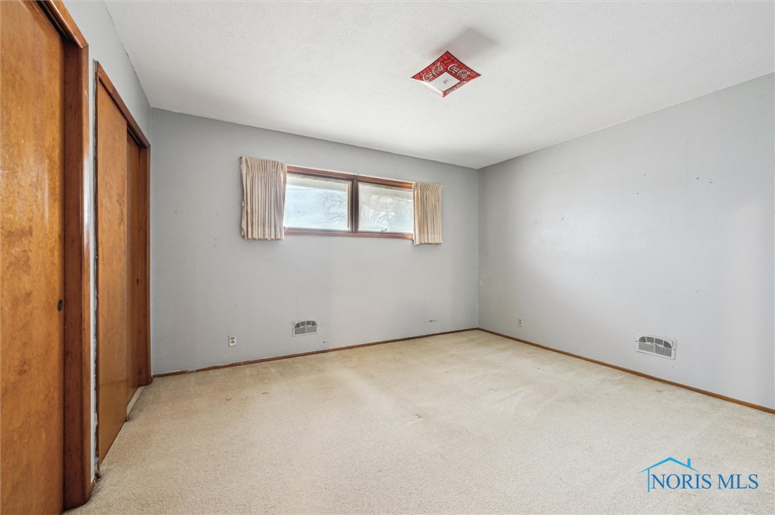 4656 Stengel Avenue, Toledo, Ohio image 18