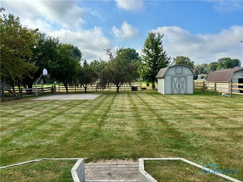 Tiny photo for 3454 Lynnbrooke Lane, Oregon, OH 43616 (MLS # 6135972)