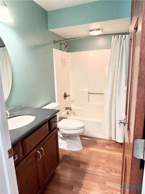 Tiny photo for 3454 Lynnbrooke Lane, Oregon, OH 43616 (MLS # 6135972)