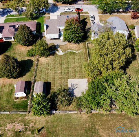 Tiny photo for 3454 Lynnbrooke Lane, Oregon, OH 43616 (MLS # 6135972)