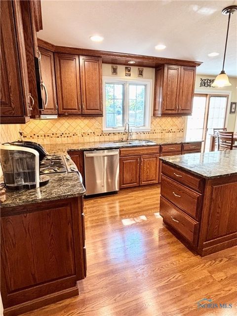 Tiny photo for 3454 Lynnbrooke Lane, Oregon, OH 43616 (MLS # 6135972)