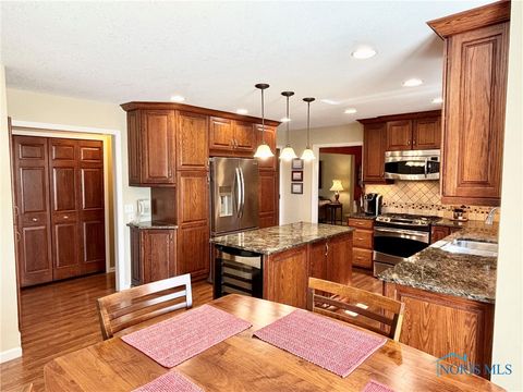 Tiny photo for 3454 Lynnbrooke Lane, Oregon, OH 43616 (MLS # 6135972)