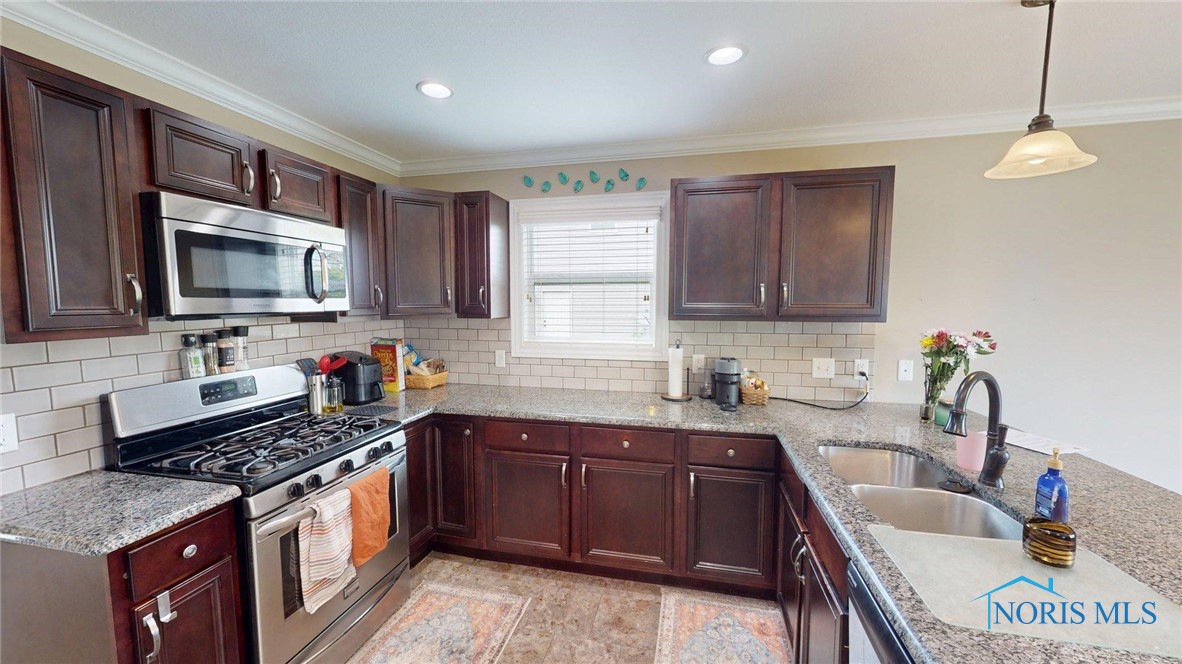 5750 Eagle Park Road, Sylvania, Ohio image 8