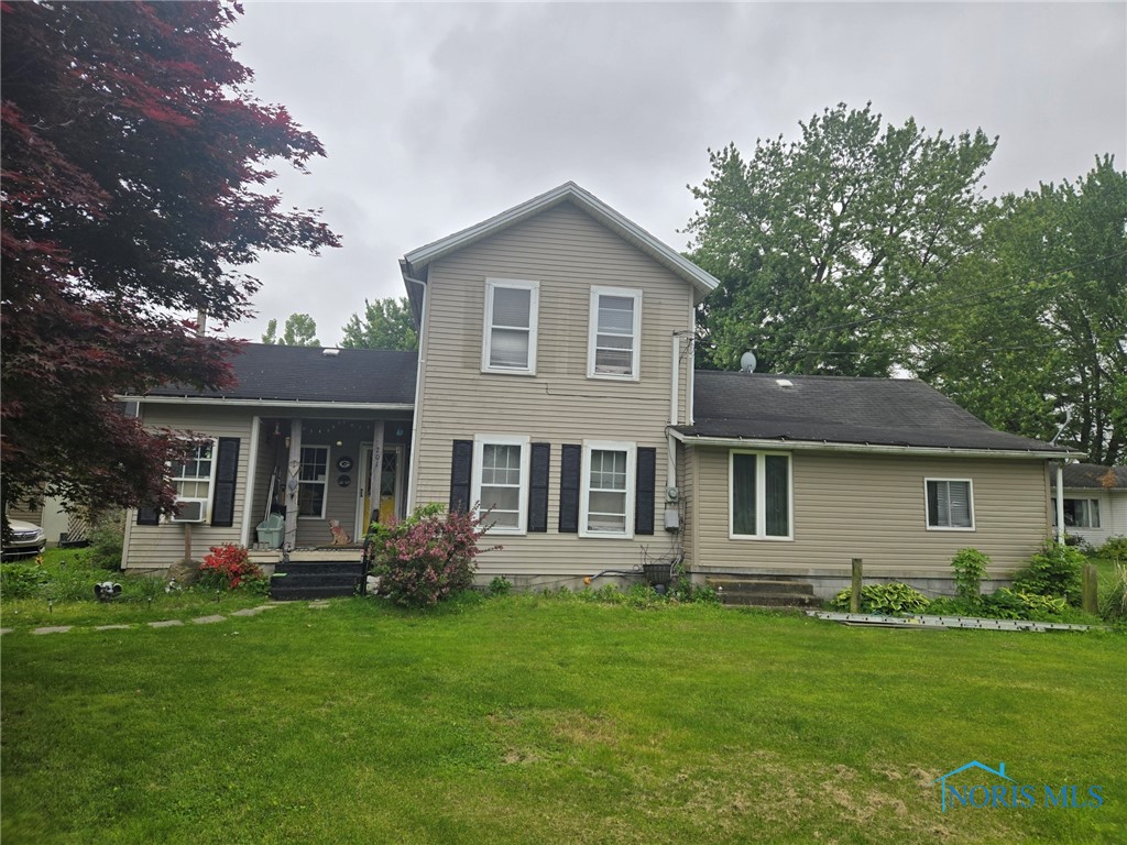 201 W Wabash Street, Liberty Center, Ohio image 1