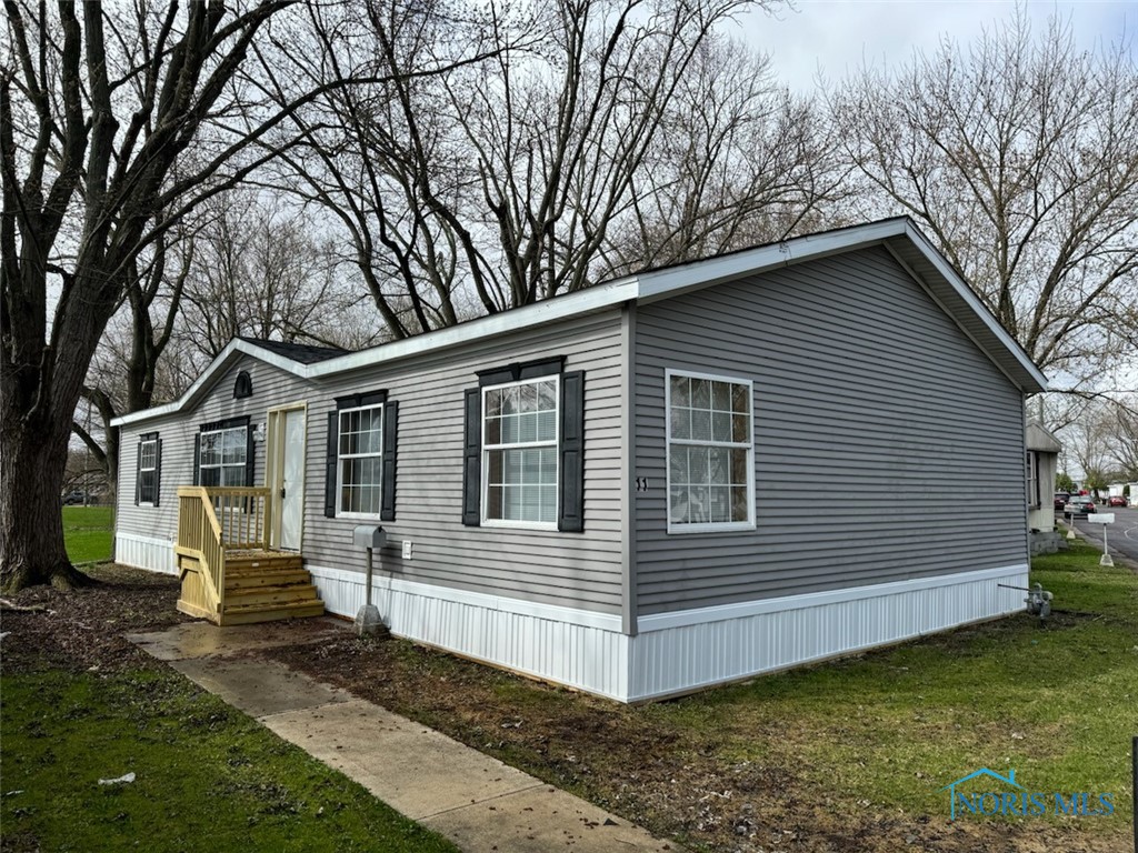 000 Meadowlark Ln, Napoleon, Ohio image 1