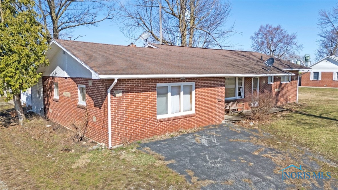 423 N East Street, Deshler, Ohio image 2