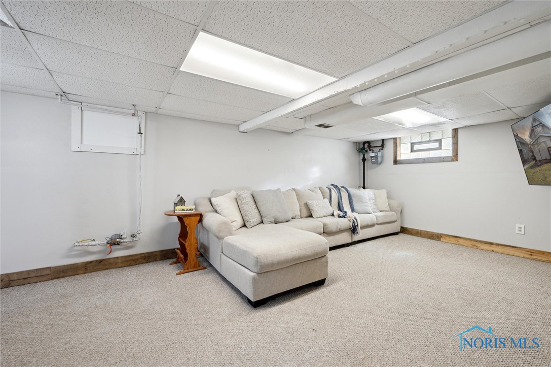 1136 Earlwood Avenue, Oregon, Ohio image 27