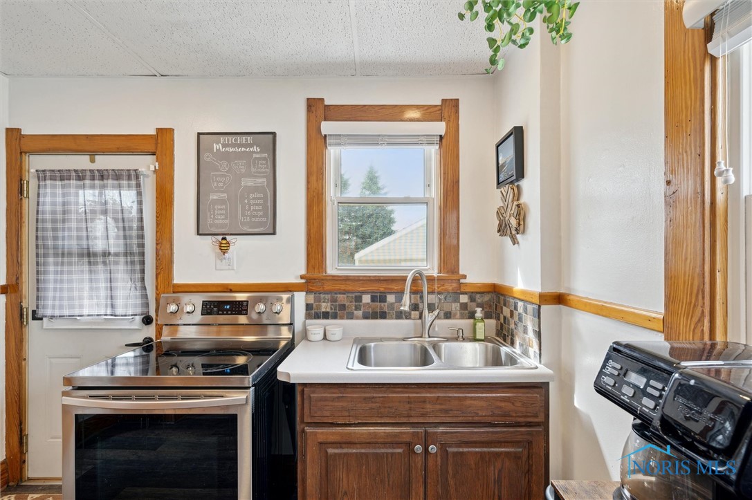1136 Earlwood Avenue, Oregon, Ohio image 13