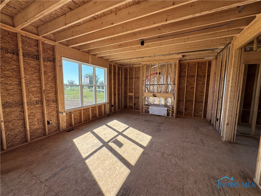 1407 Thomas Lane