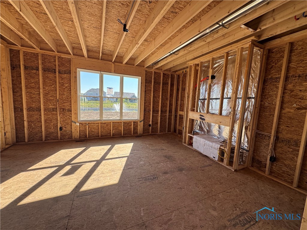 1407 Thomas Lane