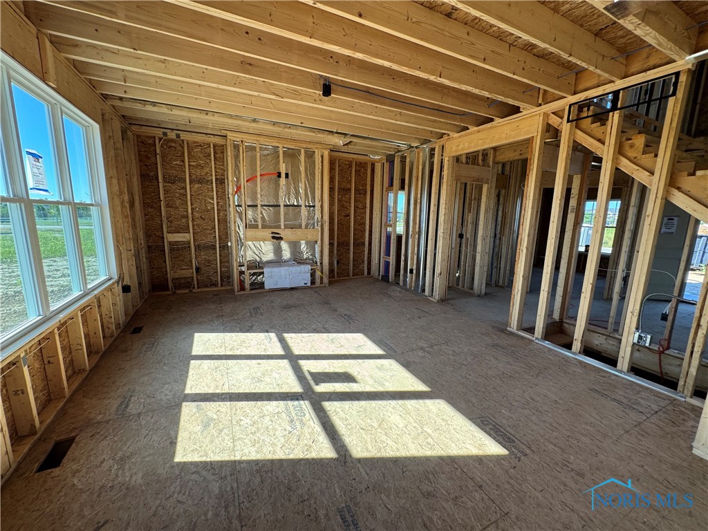 1407 Thomas Lane