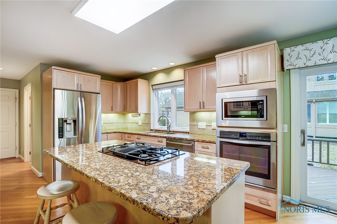 58 Wolf Ridge Drive, Holland, Ohio image 11