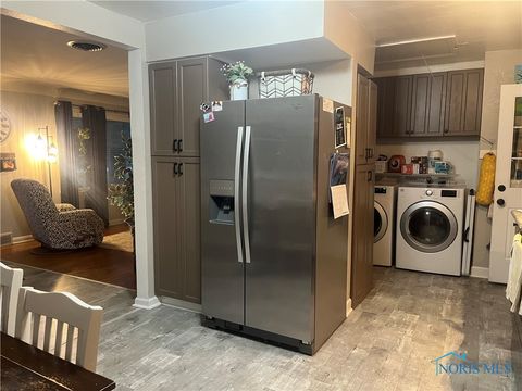 Tiny photo for 525 Orchard Street, Perrysburg, OH 43551 (MLS # 6136221)