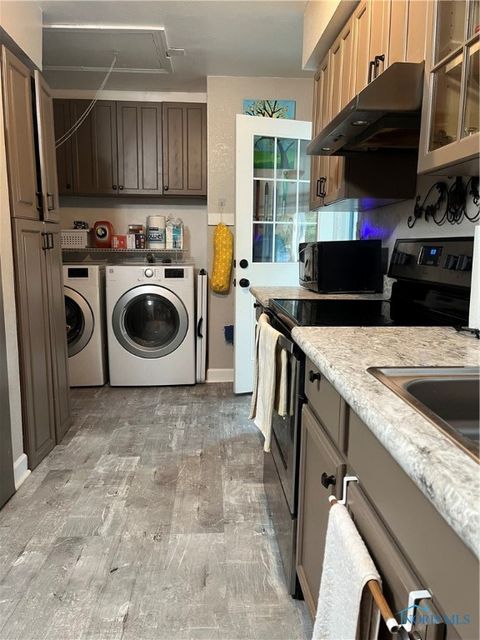 Tiny photo for 525 Orchard Street, Perrysburg, OH 43551 (MLS # 6136221)