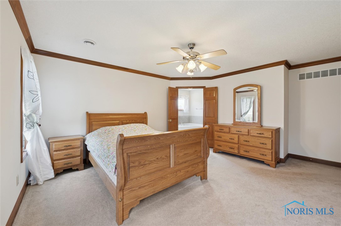8389 Indian Lake Drive, Findlay, Ohio image 23