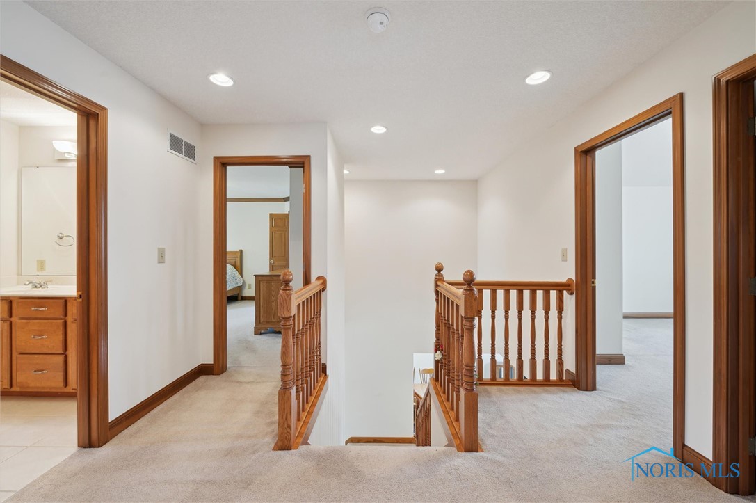 8389 Indian Lake Drive, Findlay, Ohio image 22