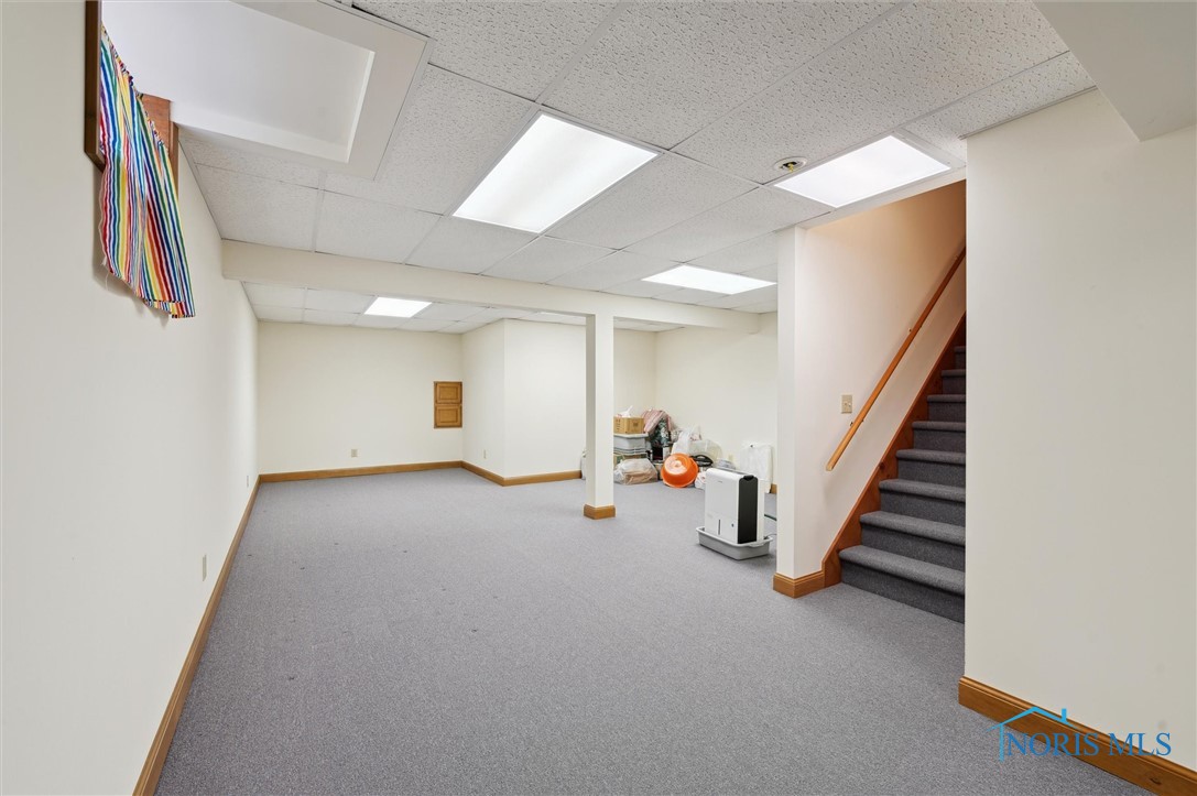 8389 Indian Lake Drive, Findlay, Ohio image 37