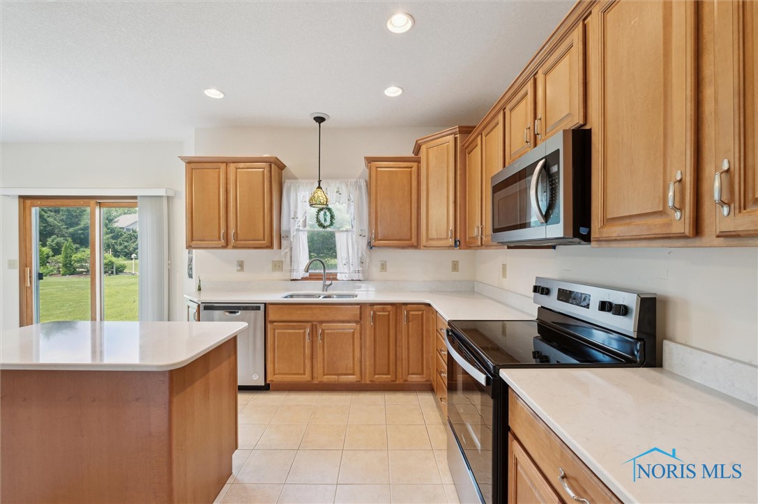 8389 Indian Lake Drive, Findlay, Ohio image 12