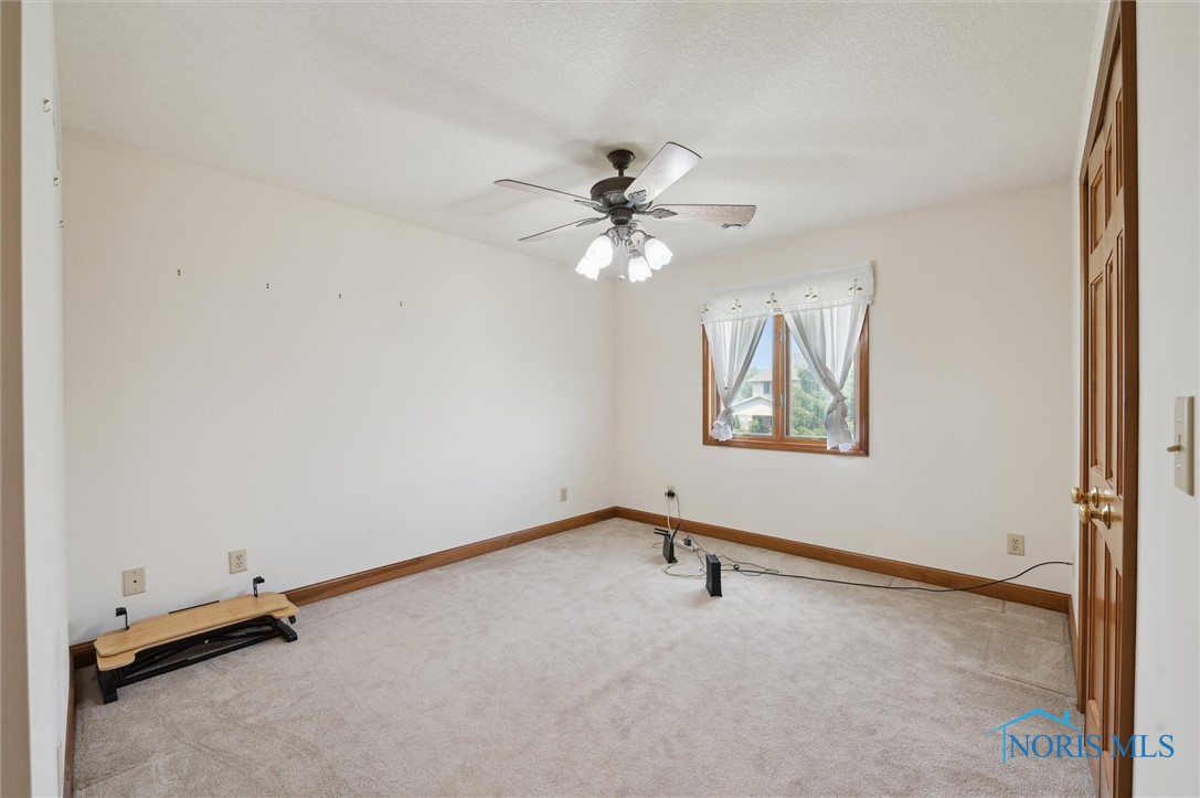 8389 Indian Lake Drive, Findlay, Ohio image 33