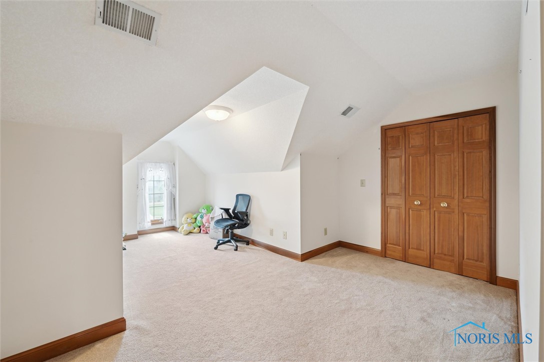 8389 Indian Lake Drive, Findlay, Ohio image 34