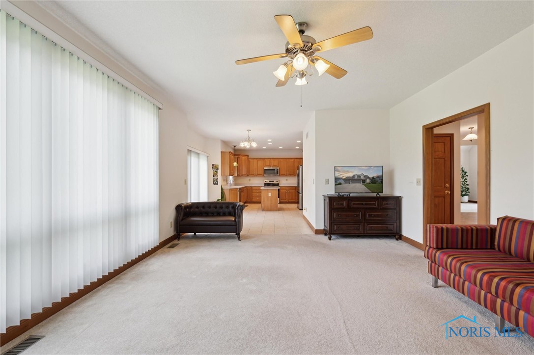 8389 Indian Lake Drive, Findlay, Ohio image 16